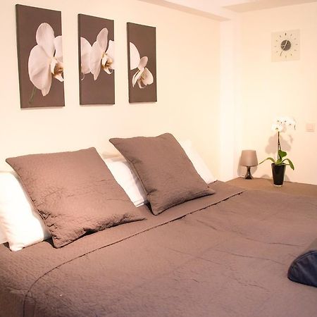 Archimede Guest House Brussels Phòng bức ảnh